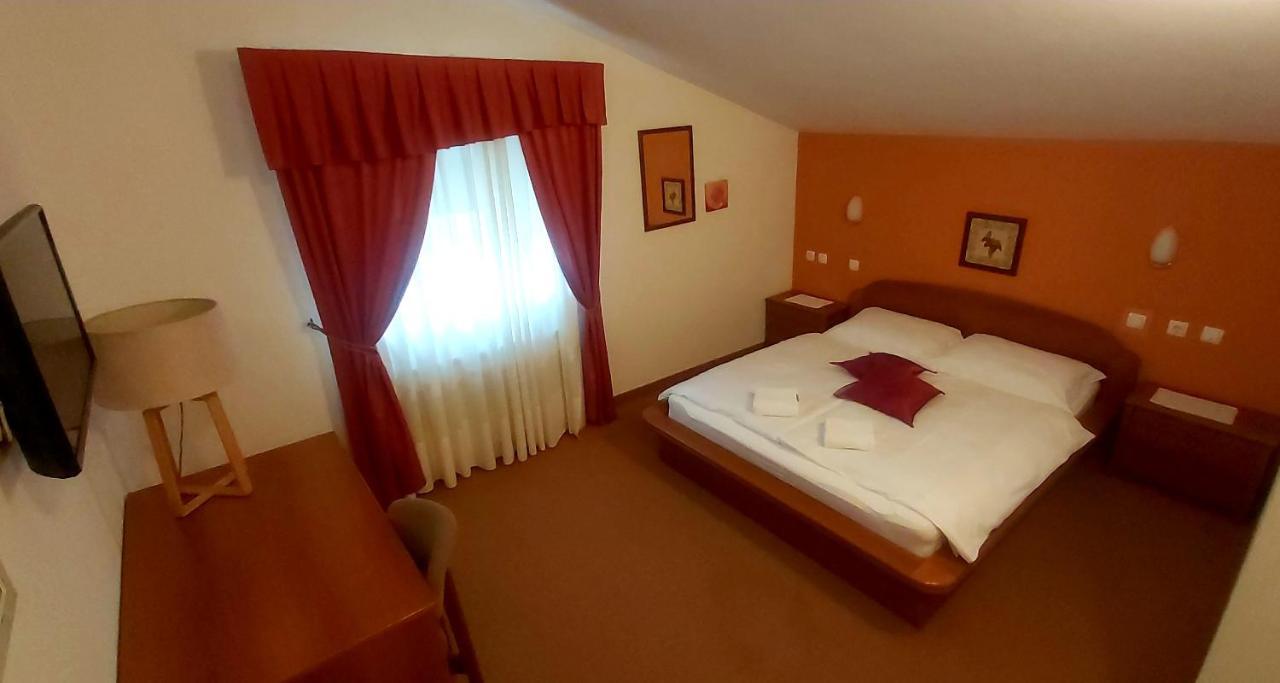 Gostisce Jazbec - Idrsko - Kobarid Hotel Buitenkant foto